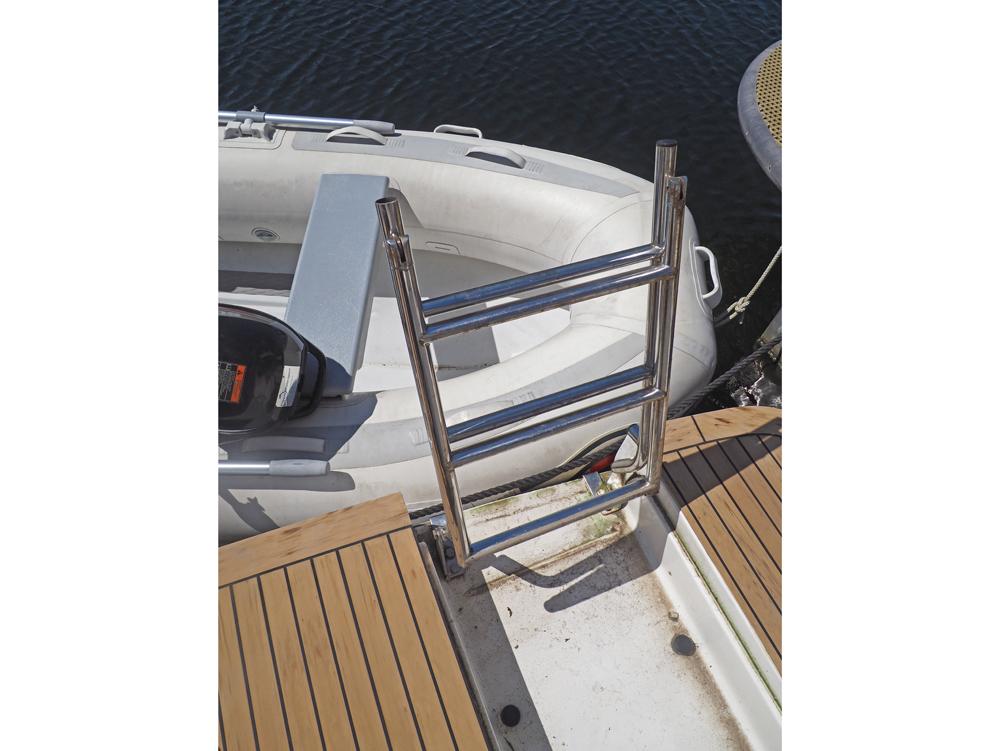  Deck equipment